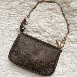 Louis Vuitton Mini Pochette